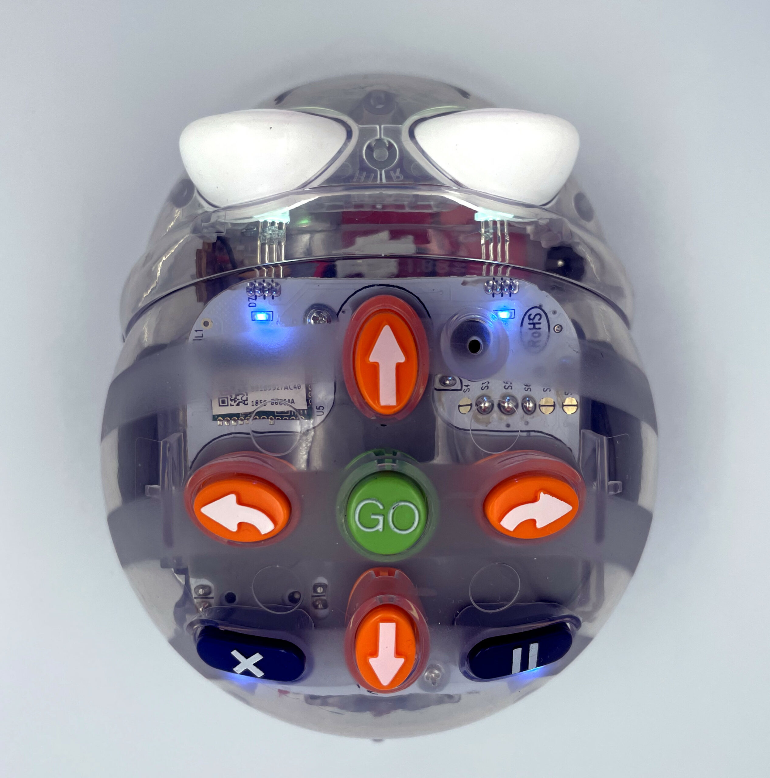 Ansicht der Oberseite des Blue-Bots mit verschiedenen Tasten.